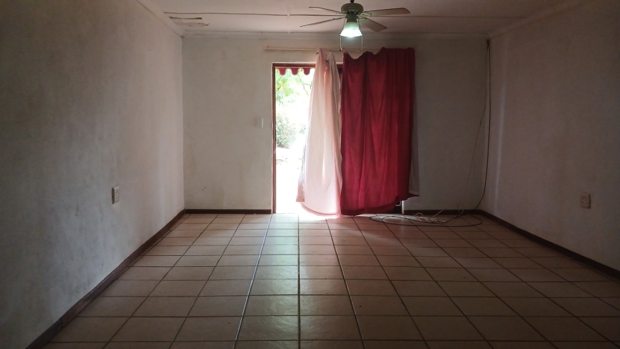  Bedroom Property for Sale in Vredenhof Sh Free State